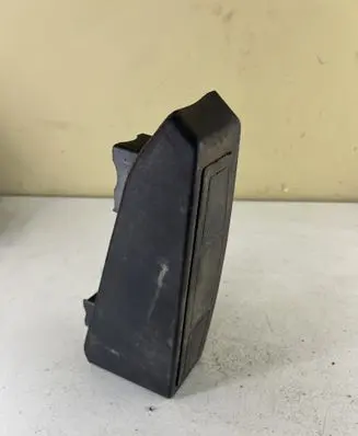 Land Rover Discovery 3 - LR3 Foot rest pad/dead pedal EAV50001