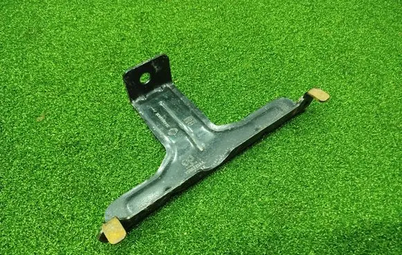 Renault Trafic III (X82) AdBlue Liquid tank holder 204360483R 7560275AA