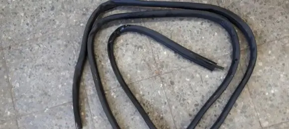 Mazda B series UN Front door rubber seal 