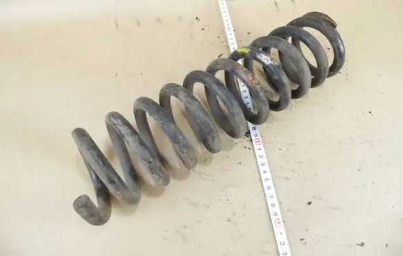 Mercedes-Benz E W124 Rear coil spring