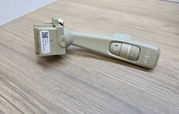 Volvo S80 Wiper control stalk 31264167