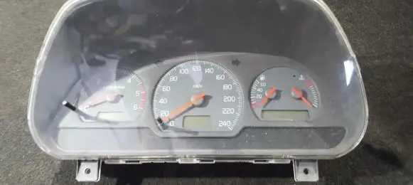 Volvo S40, V40 Speedometer (instrument cluster) 30857571 sw30887708