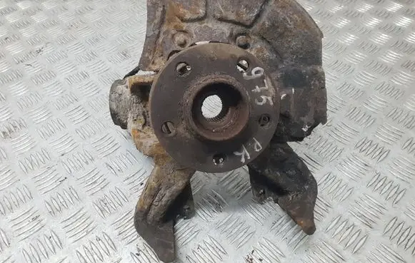 Skoda Octavia Mk1 (1U) Front wheel hub