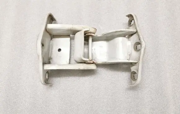 Opel Vivaro Loading door lower hinge 527428A