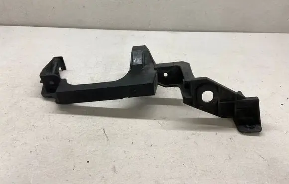 Skoda Superb B8 (3V) Radiator mount bracket 3V0805308