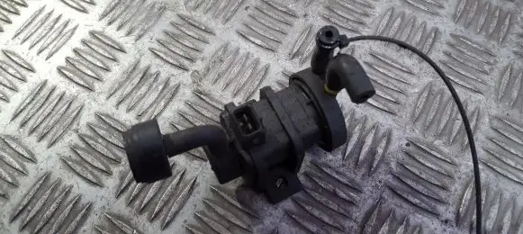 Volvo S40, V40 Turbo solenoid valve 4534375