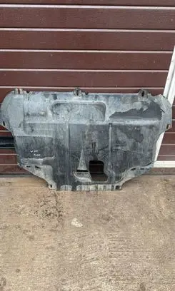 Volvo V50 Engine splash shield/under tray