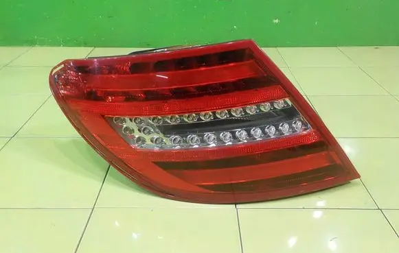 Mercedes-Benz C AMG W204 Rear/tail lights 2049060403