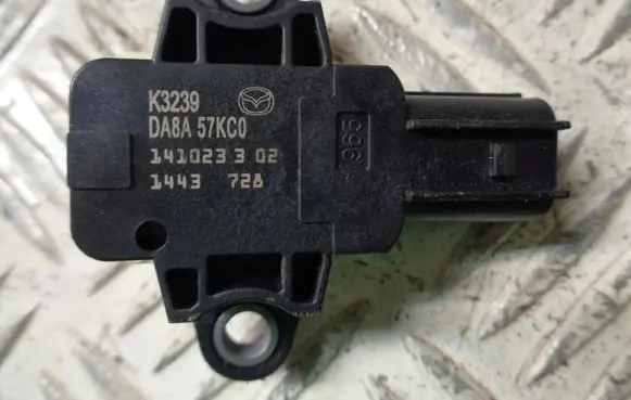 Mazda 2 Airbag deployment crash/impact sensor DA8A57KC0