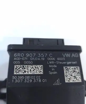 Volkswagen Transporter - Caravelle T6 Tow bar trailer control unit/module 1K0907383H 1K0907383G