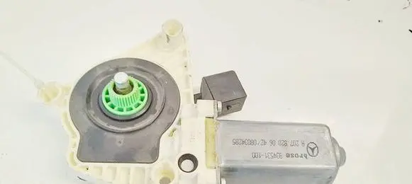Mercedes-Benz E W212 Front door window regulator motor A2078200642