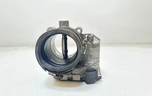 Mercedes-Benz C W203 Throttle valve A1110980109 US0002 2807500
