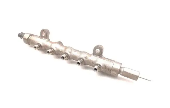 Mazda CX-7 Fuel main line pipe