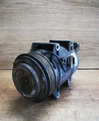 Volvo V70 Air conditioning (A/C) compressor (pump) 8708581