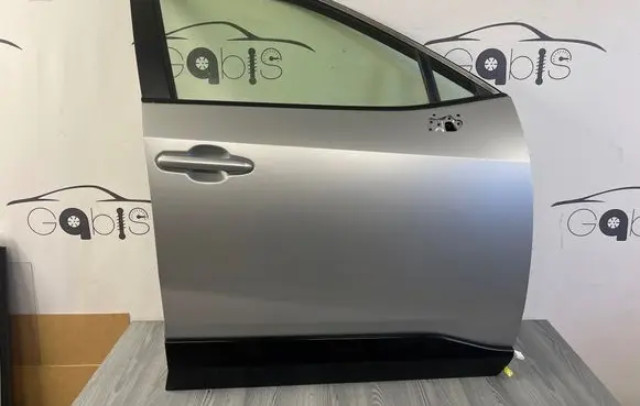 Toyota RAV 4 (XA50) Front door 