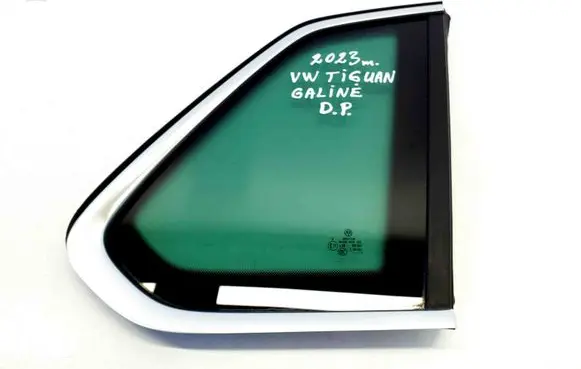 Volkswagen Tiguan Rear side window 5NA845042