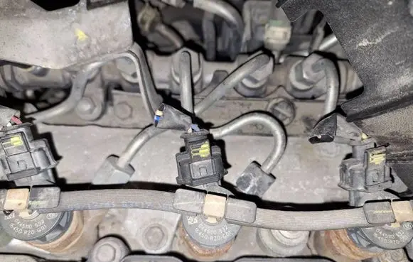 Honda Civic IX Fuel injector 0445110532 16450-rz0-g01