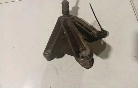 Dacia Sandero Engine mounting bracket 8200457080