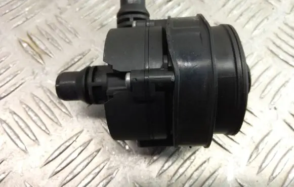 BMW X3 G01 Electric auxiliary coolant/water pump 9147359
