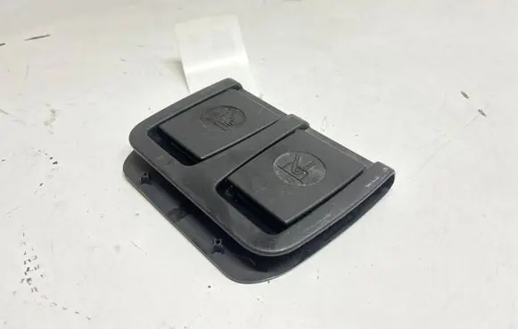 BMW 5 F10 F11 ISOFIX cover 52107010
