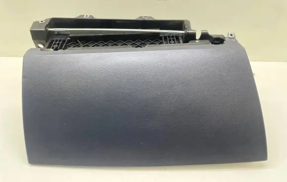 BMW 7 E65 E66 Glove box 7029753 2122232425 504031