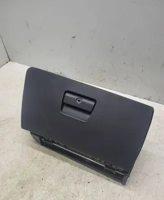 BMW 3 E90 E91 Glove box
