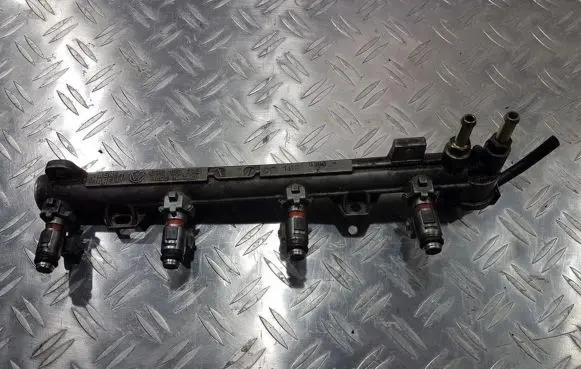 Volkswagen Golf IV Fuel main line pipe 036133319