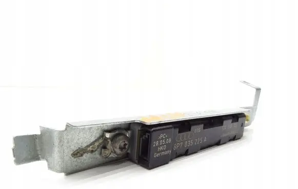 Audi A3 S3 8P Sound amplifier 8P7035225A