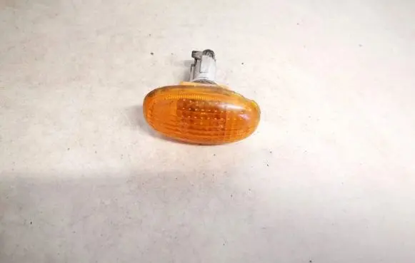 Chevrolet Matiz Front fender indicator light 1048197 104-8197