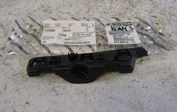 Fiat Punto Evo Front bumper mounting bracket 51858852