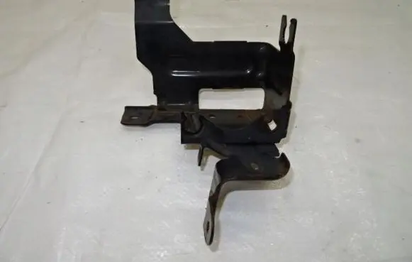 Peugeot 3008 II ABS pump bracket 9677683680
