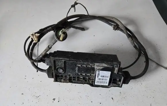 BMW X5 F15 Hand brake control module 6868514
