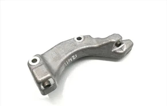 Volvo V40 Engine mounting bracket 31401869