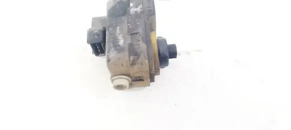 Volkswagen Golf V Headlight level adjustment motor 