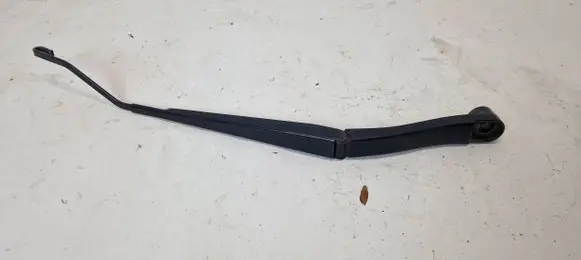 Saab 9-5 Windshield/front glass wiper blade 13240567