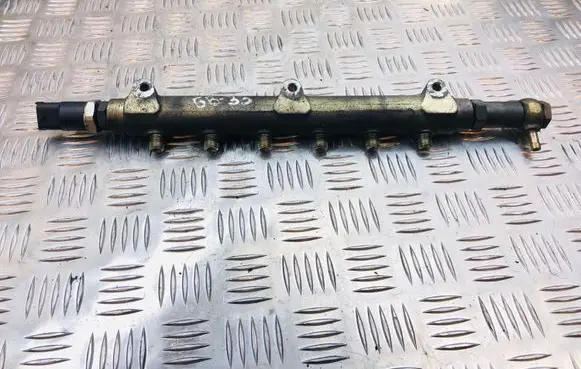 Volvo S60 Fuel main line pipe 8658252