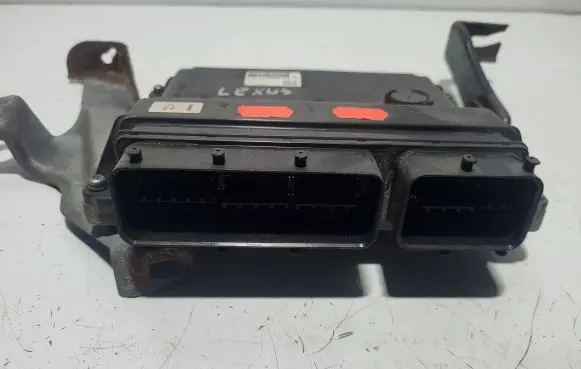 Lexus IS 220D-250-350 Engine control unit/module 8966153700 1758007704