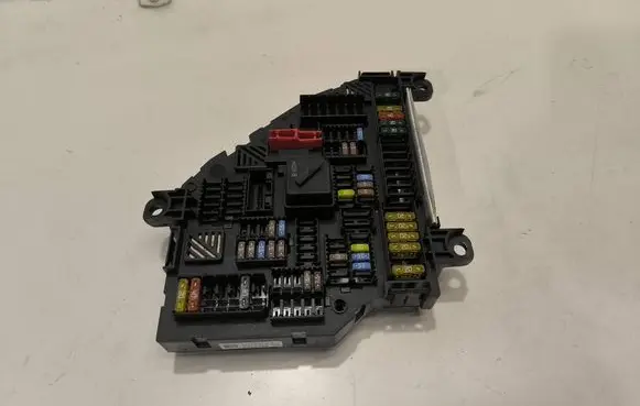 BMW X3 F25 Fuse box set 9210859 117033454 01594043