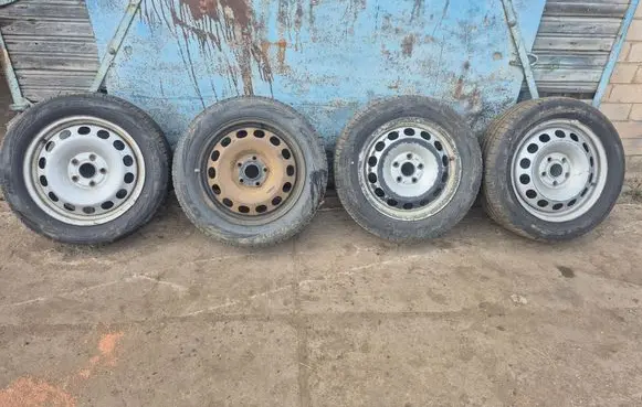 Volkswagen Caddy R16 summer tire 2055516 2K3601027