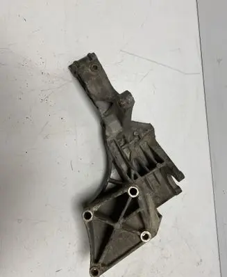 Volkswagen II LT Generator/alternator bracket 074145169F