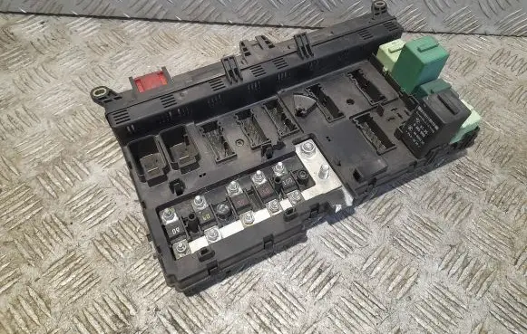 Land Rover Range Rover L322 Fuse module 61358365960