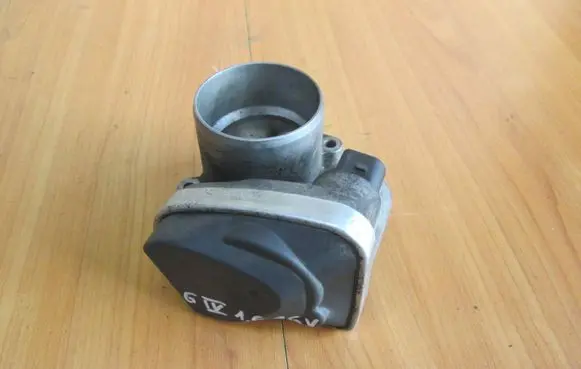 Seat Leon (1M) Throttle valve 036133062M