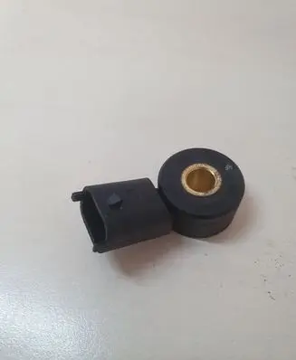Opel Astra J Detonation knock sensor 55563372
