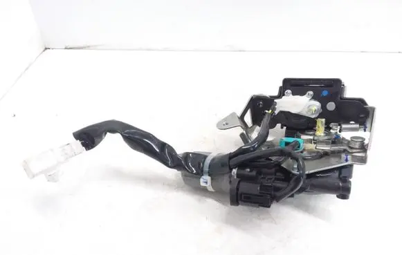 Toyota RAV 4 (XA40) Tailgate/trunk/boot lock/catch/latch 1638000062 D6261342D