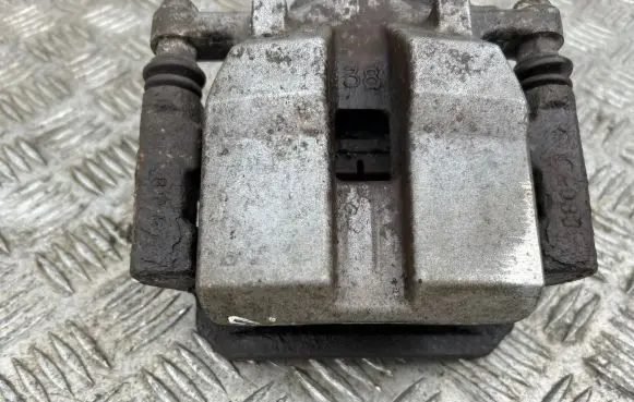 Lexus RX 450H Rear brake caliper 38N0