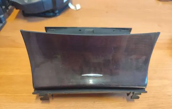 Mercedes-Benz E W211 Car ashtray A2118100430