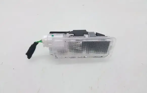 Peugeot 2008 II Glove box light 