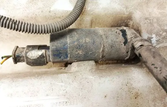 Windscreen/windshield washer pump