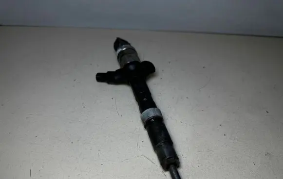 Toyota Avensis T250 Fuel injector 2367027030 09C13548