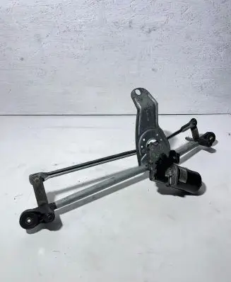 BMW X5 E53 Front wiper linkage 